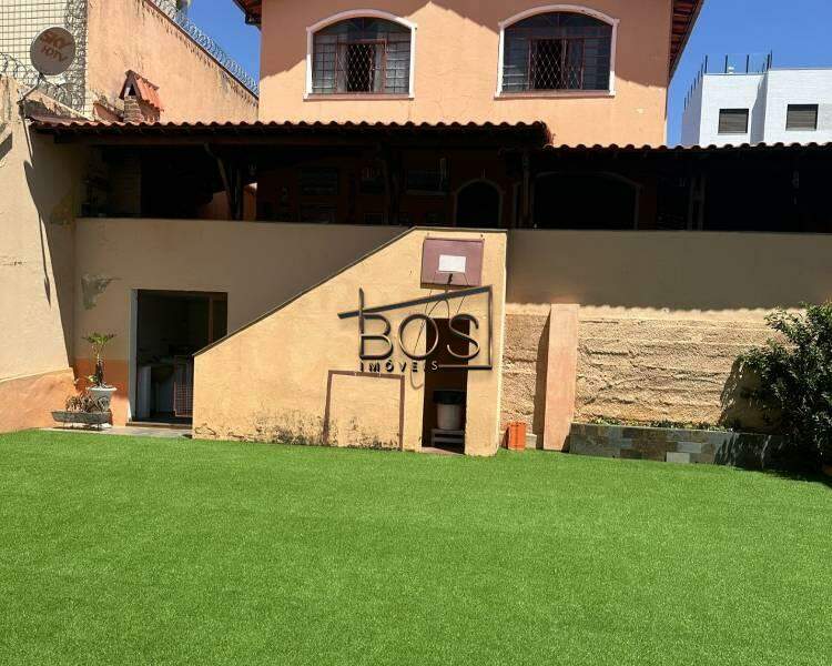 Casa, 3 quartos, 330 m² - Foto 1