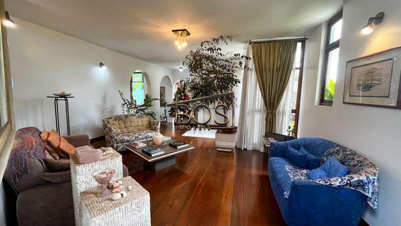 Casa, 4 quartos, 384 m² - Foto 1