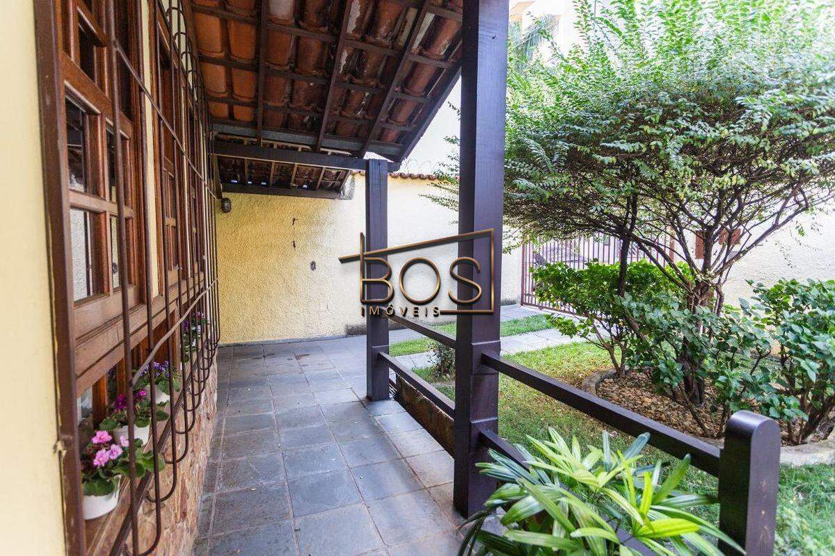 Casa, 8 quartos, 500 m² - Foto 1