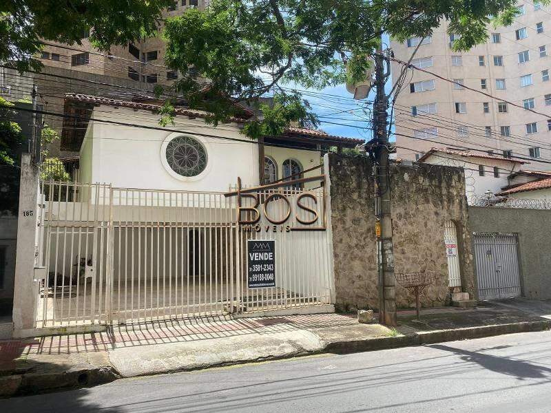 Casa, 4 quartos, 312 m² - Foto 1