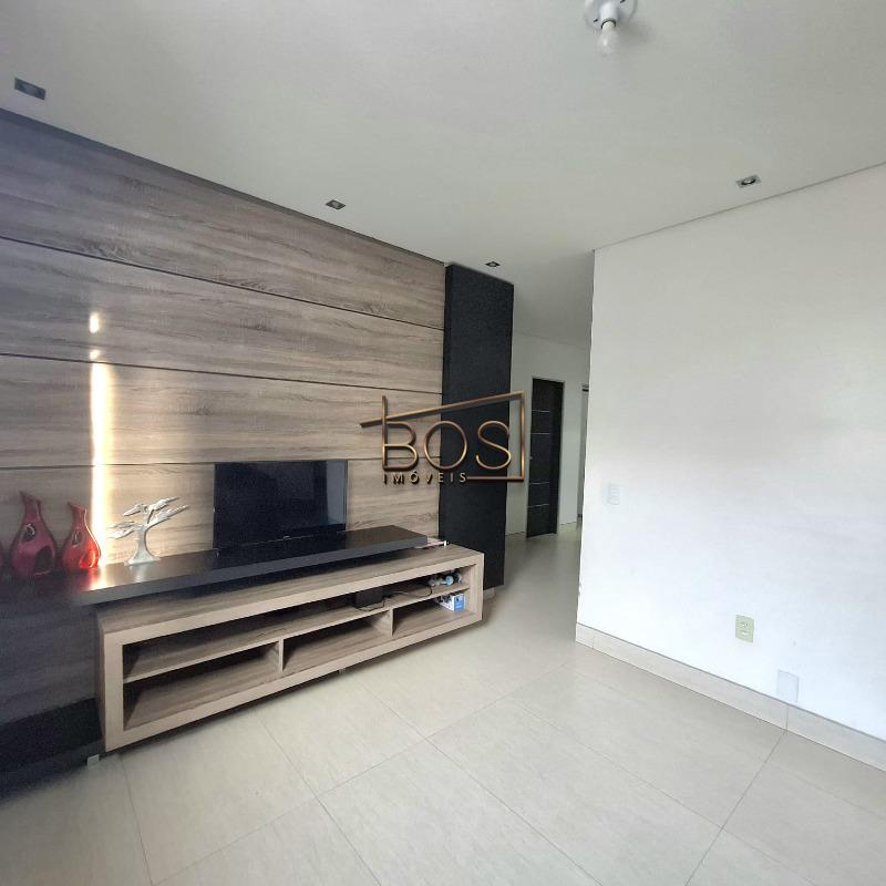 Casa, 3 quartos, 217 m² - Foto 2