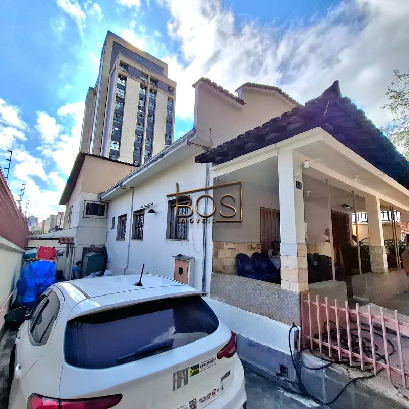 Casa, 5 quartos, 293 m² - Foto 2