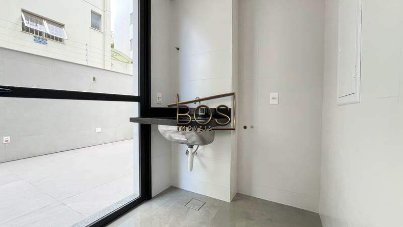 Apartamento, 3 quartos, 218 m² - Foto 2