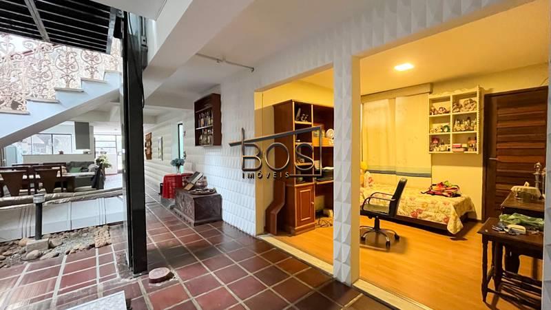 Casa, 7 quartos, 478 m² - Foto 2