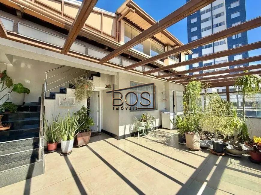 Cobertura, 4 quartos, 260 m² - Foto 1