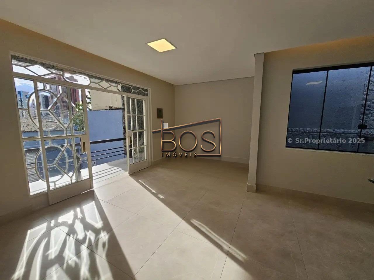 Casa, 3 quartos, 250 m² - Foto 1