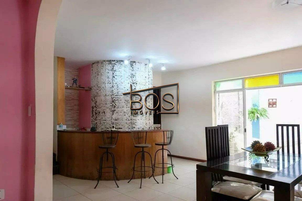 Casa, 5 quartos, 437 m² - Foto 1