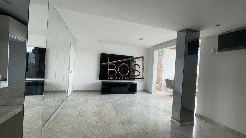 Cobertura, 3 quartos, 213 m² - Foto 3