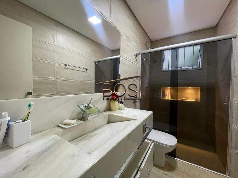Casa, 5 quartos, 325 m² - Foto 11