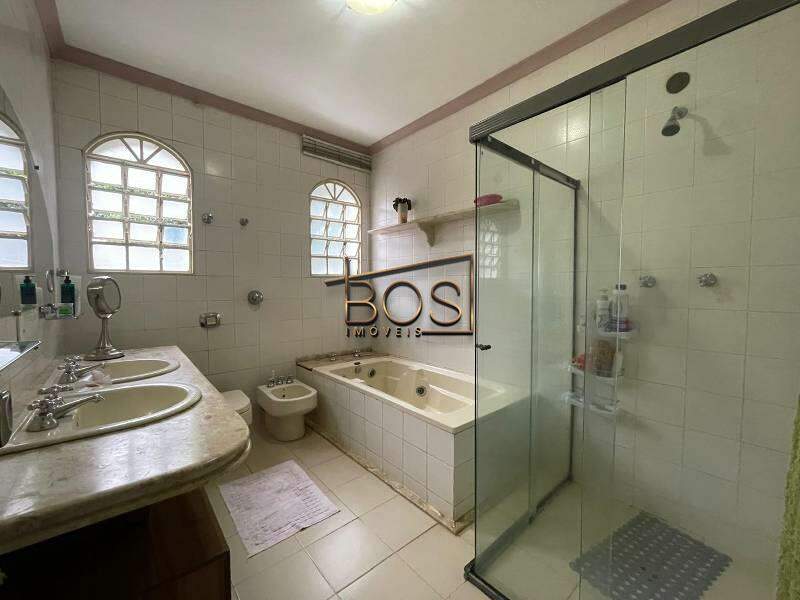 Casa, 5 quartos, 325 m² - Foto 23