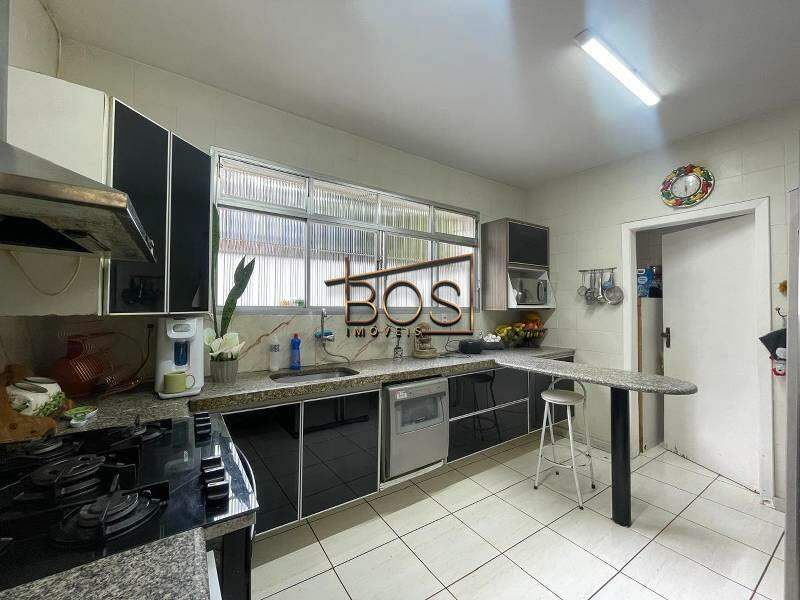 Casa, 5 quartos, 325 m² - Foto 6
