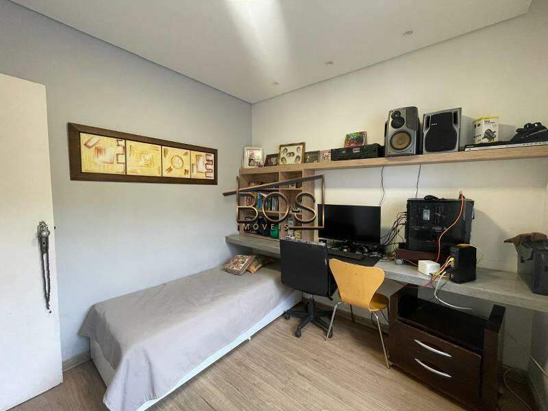 Casa, 5 quartos, 325 m² - Foto 9