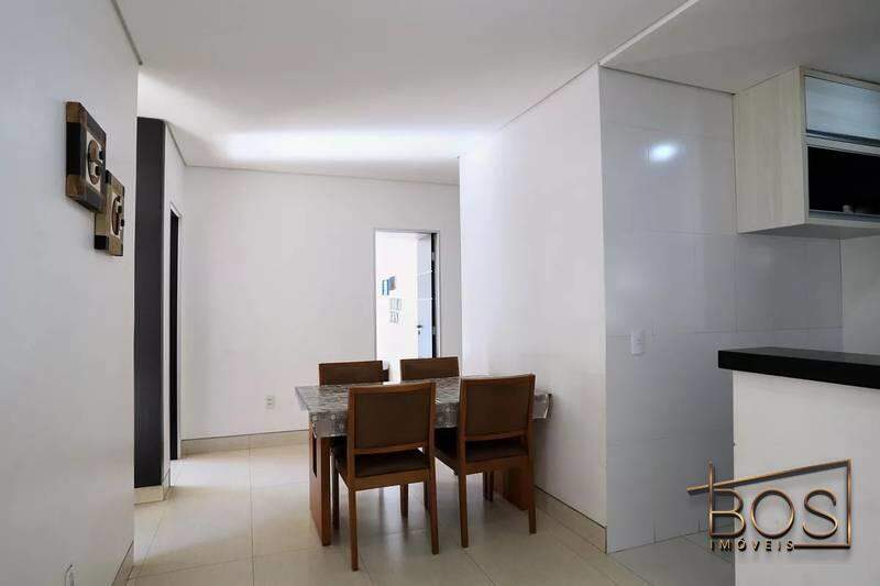 Casa, 3 quartos, 217 m² - Foto 3