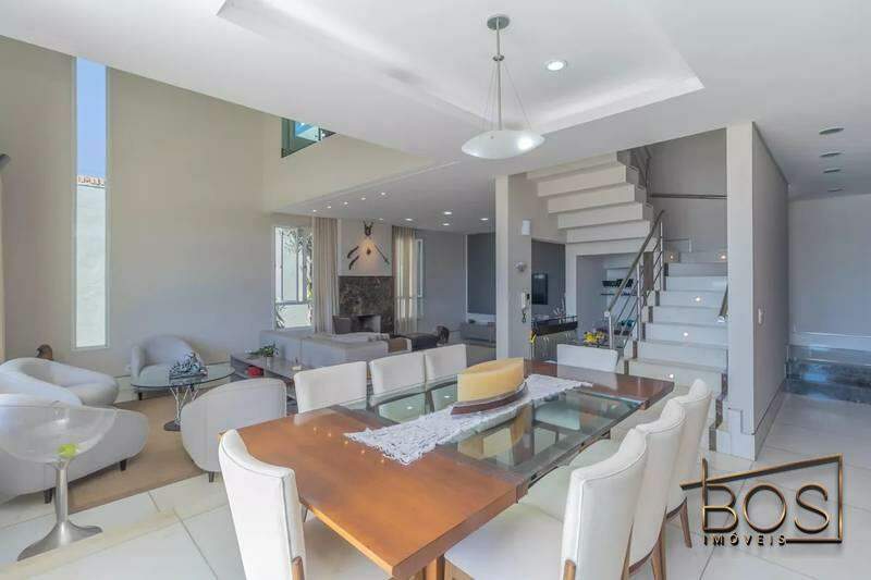 Casa, 4 quartos, 389 m² - Foto 2