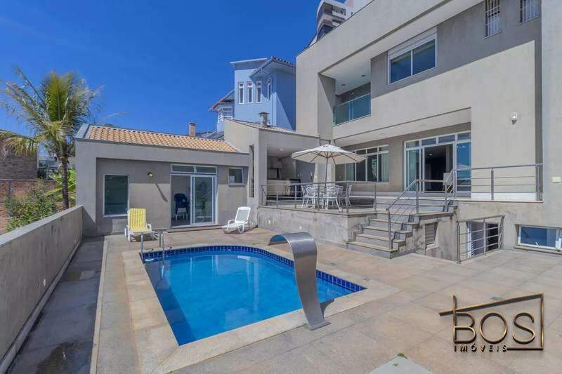 Casa, 4 quartos, 389 m² - Foto 1