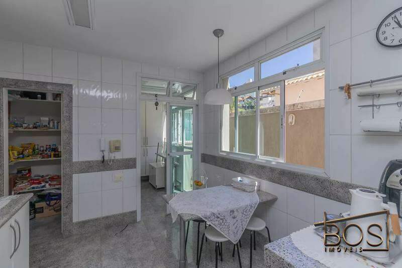 Casa, 4 quartos, 389 m² - Foto 9