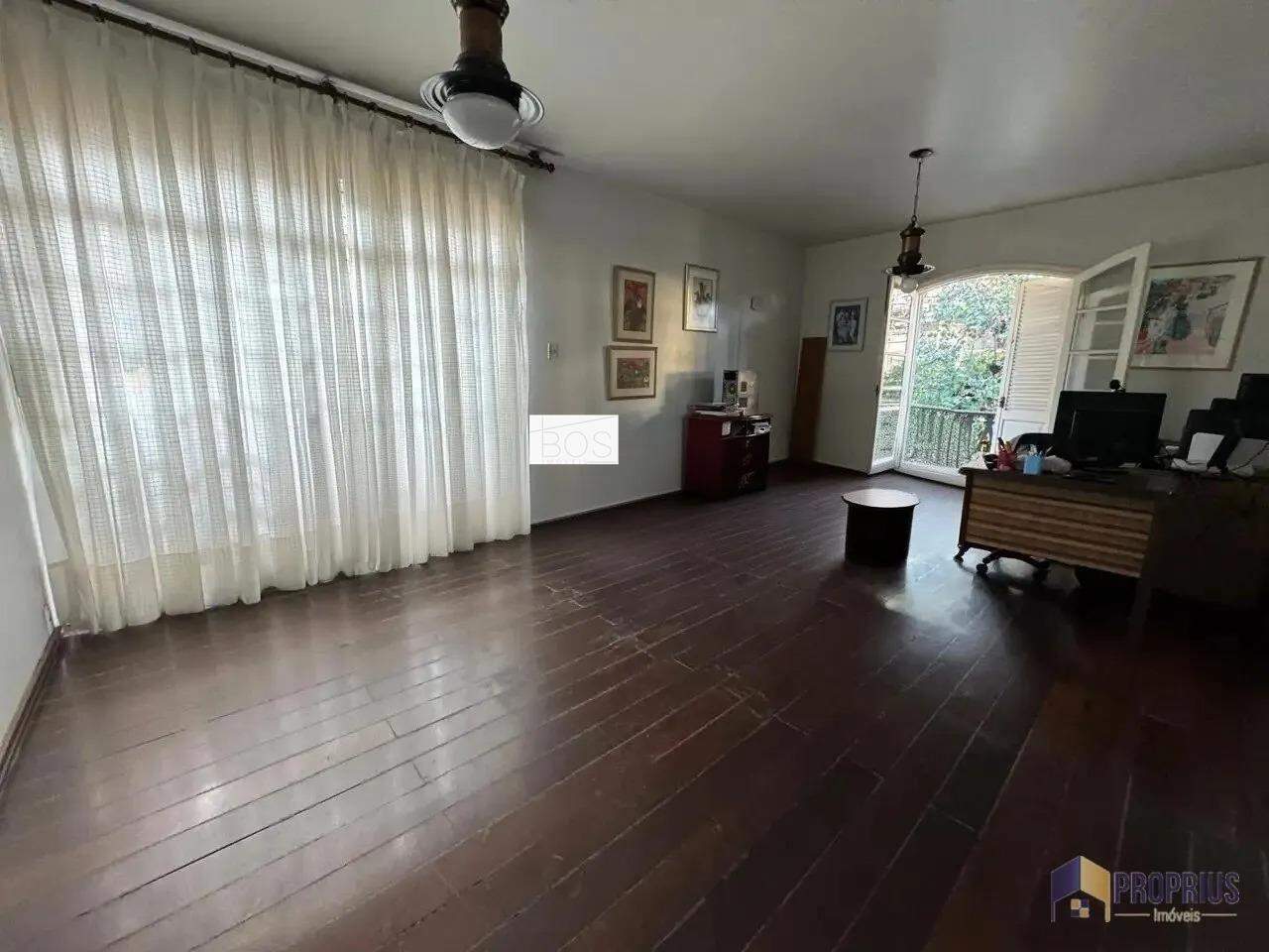 Casa, 5 quartos, 325 m² - Foto 1