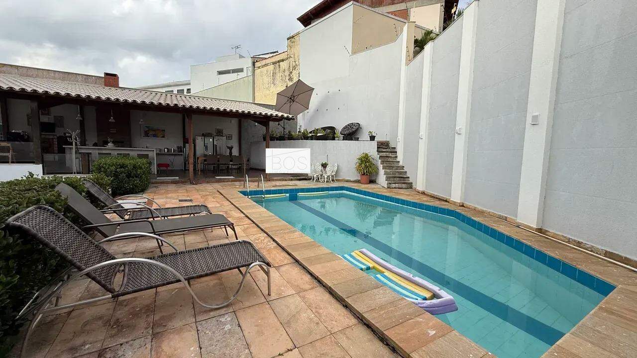 Casa, 4 quartos, 290 m² - Foto 3