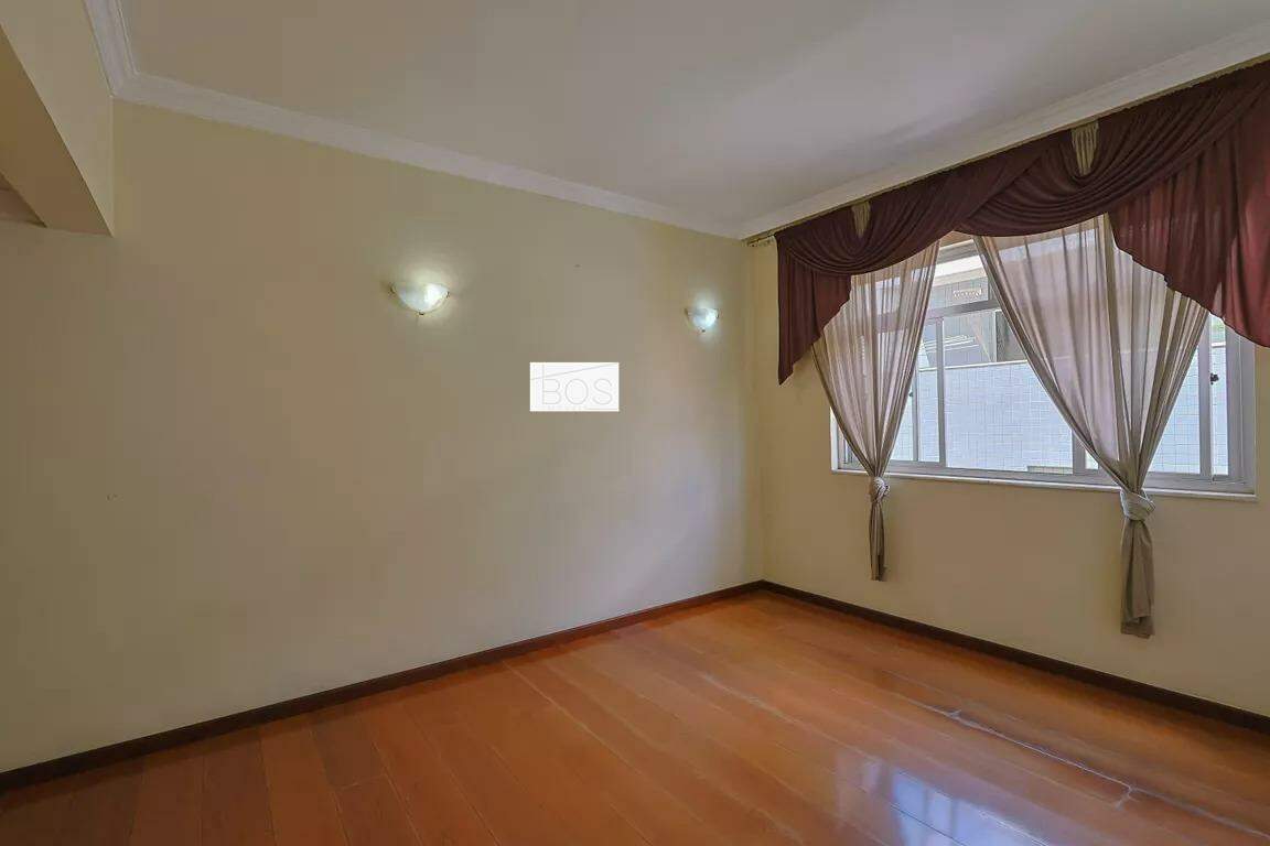 Apartamento, 3 quartos, 140 m² - Foto 1