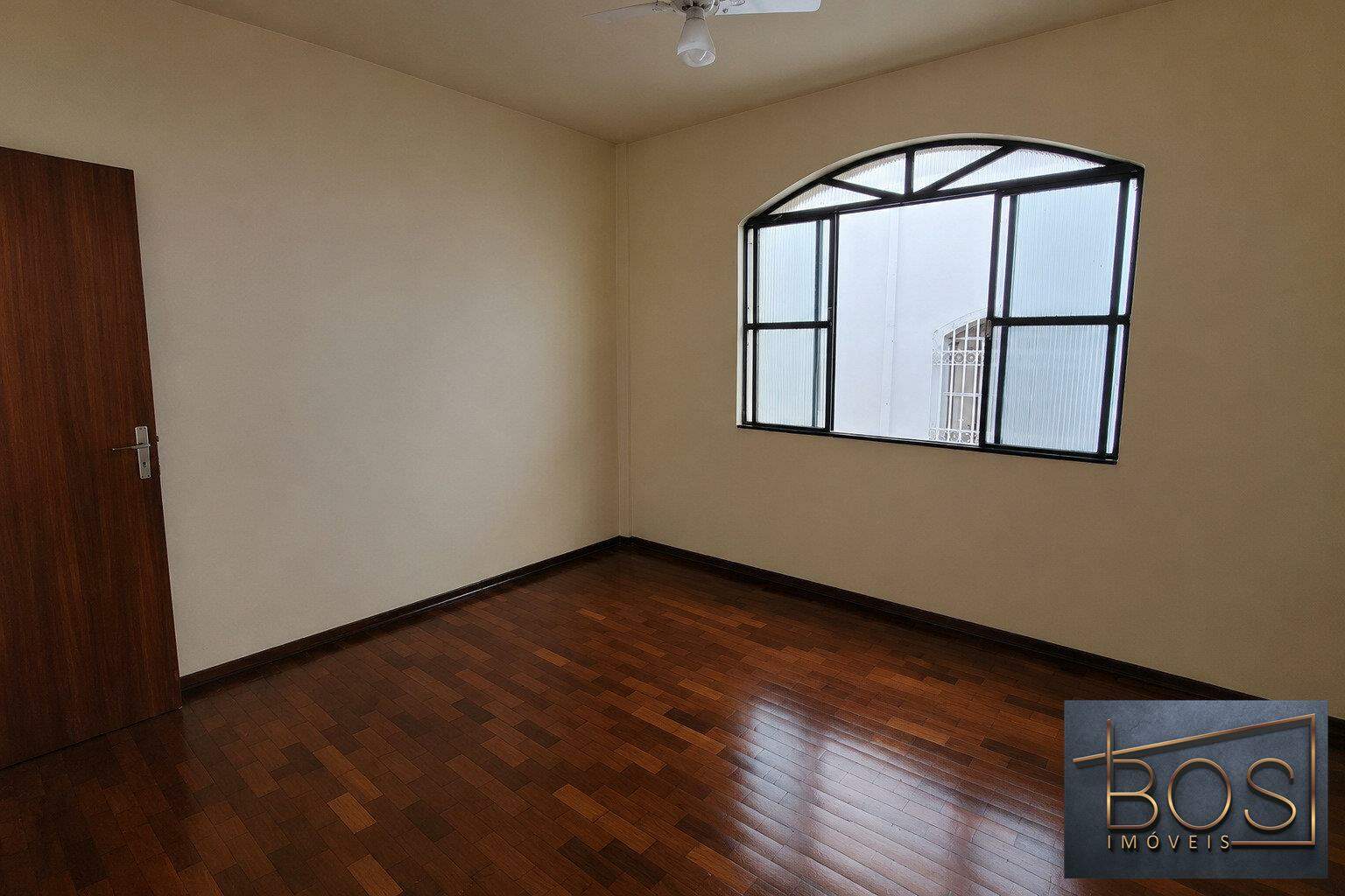 Apartamento, 3 quartos, 100 m² - Foto 1