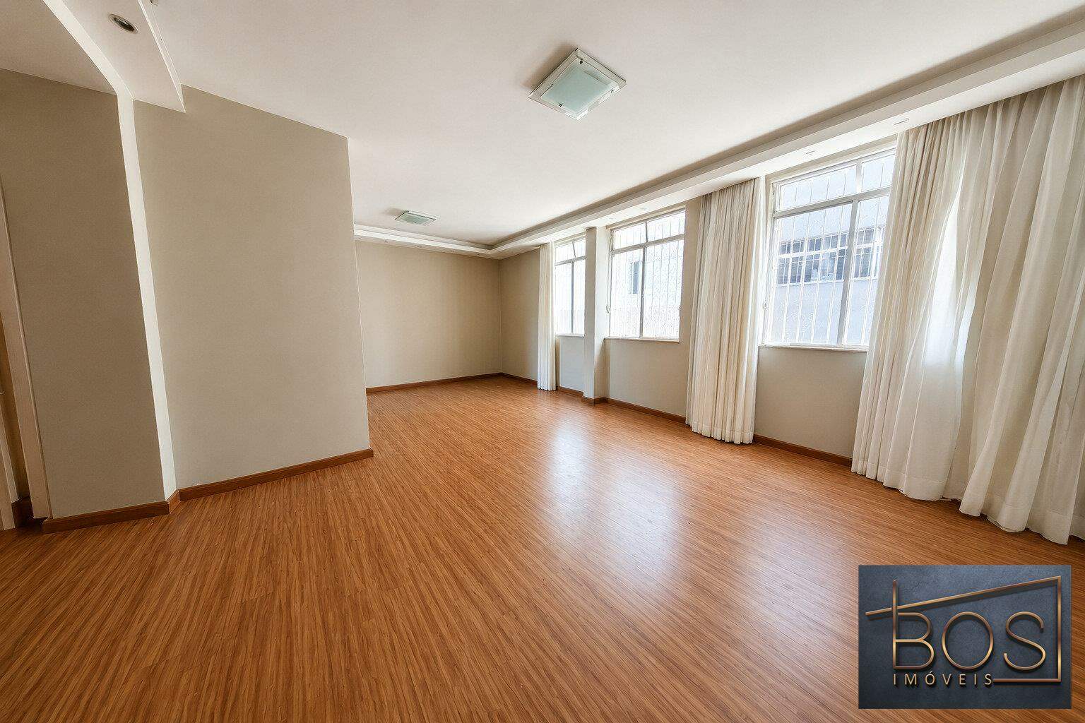 Apartamento, 3 quartos, 117 m² - Foto 2