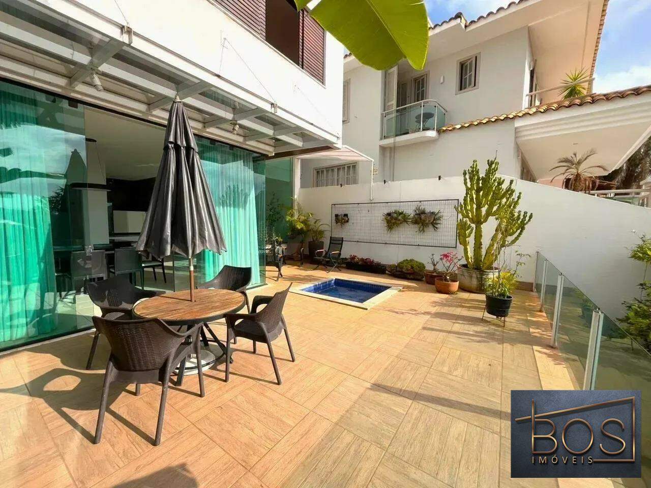 Casa, 3 quartos, 250 m² - Foto 2