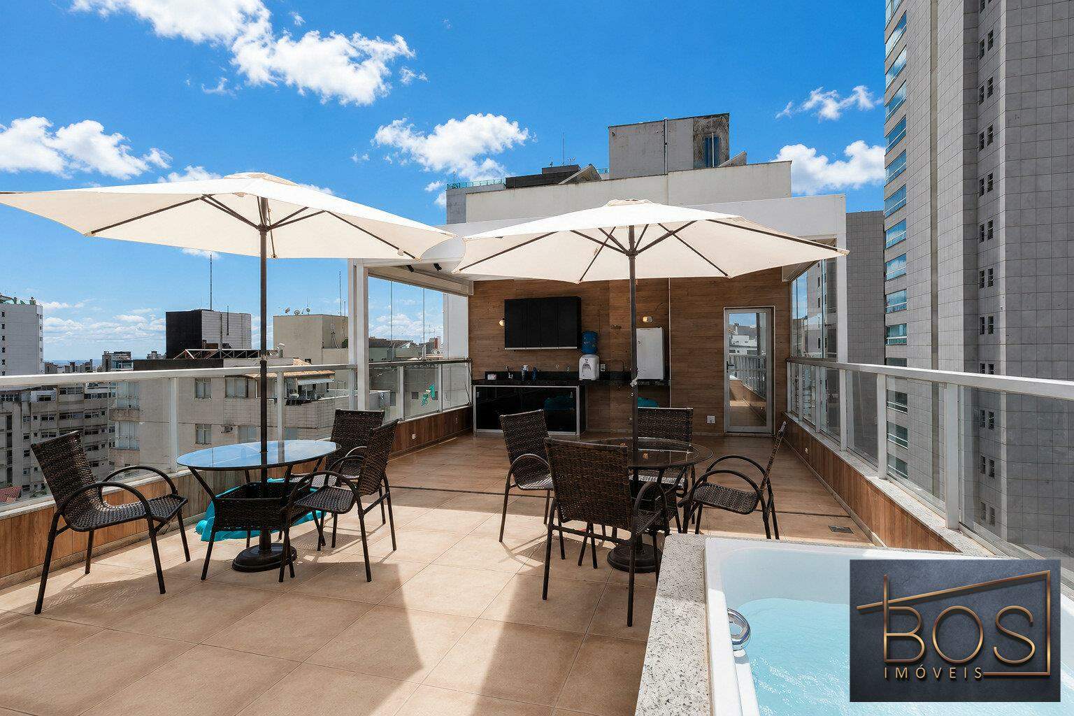Cobertura, 3 quartos, 216 m² - Foto 3