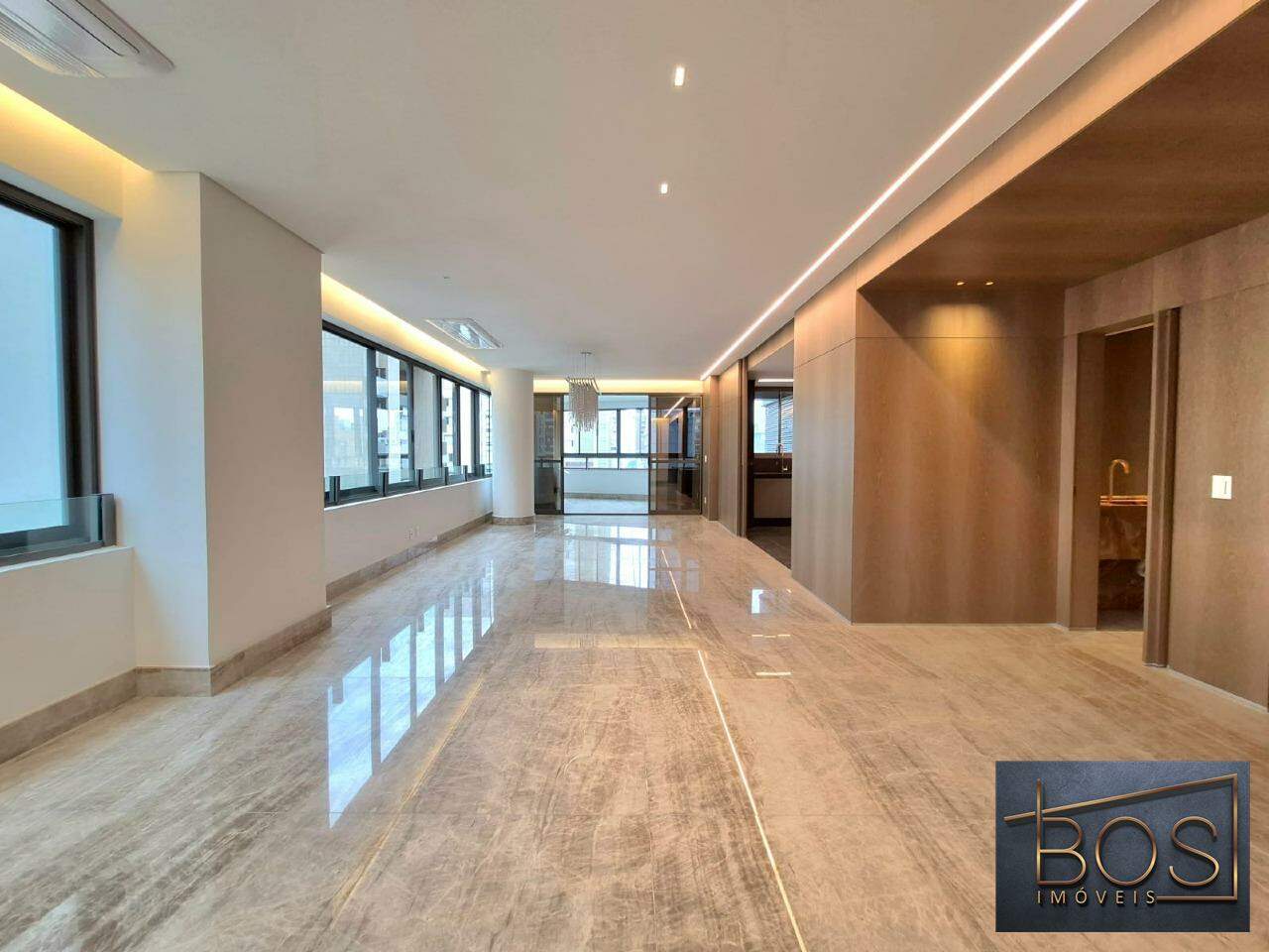 Apartamento, 4 quartos, 221 m² - Foto 1