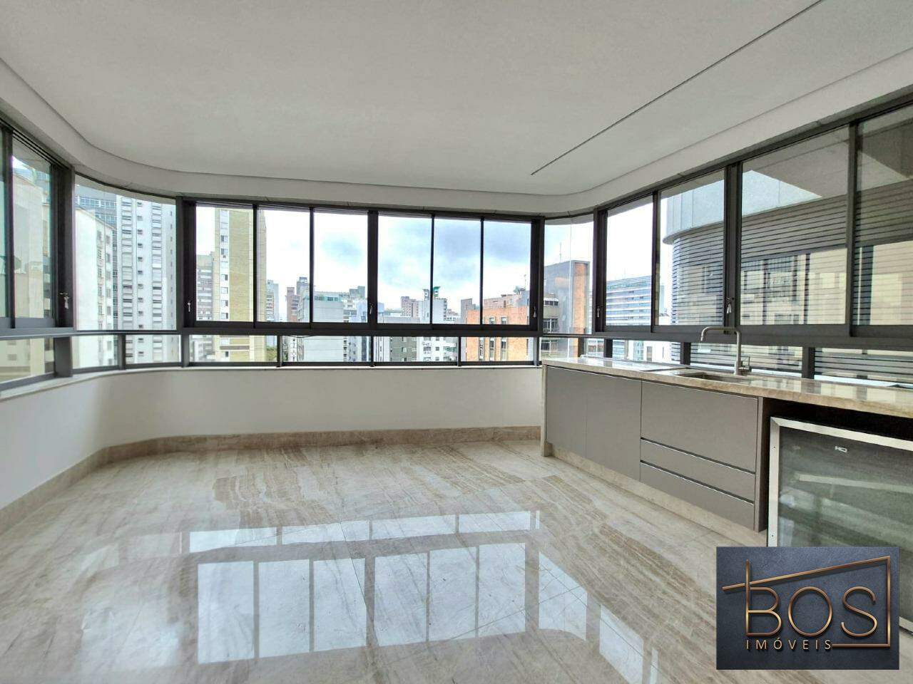Apartamento, 4 quartos, 221 m² - Foto 2