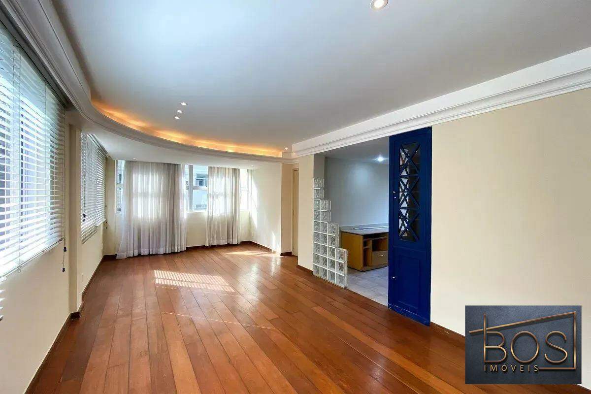 Apartamento, 3 quartos, 130 m² - Foto 1