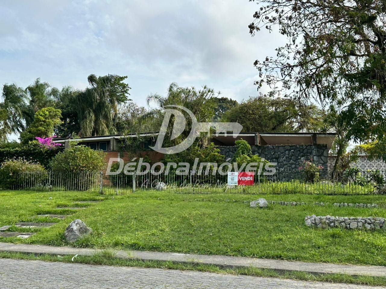 Casa à venda no Estradinha: 