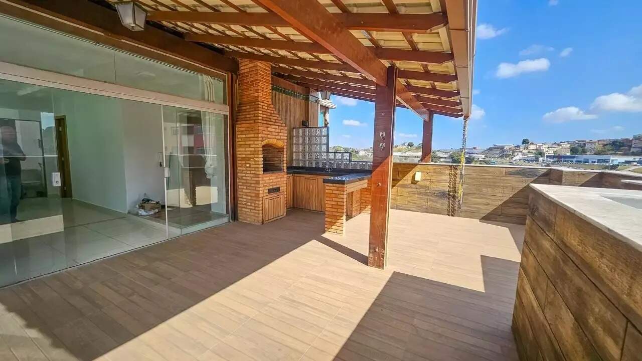 Cobertura à venda no CaiçaraAdelaide: 
