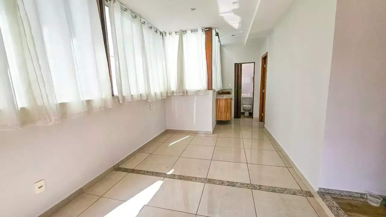 Cobertura à venda no CaiçaraAdelaide: 