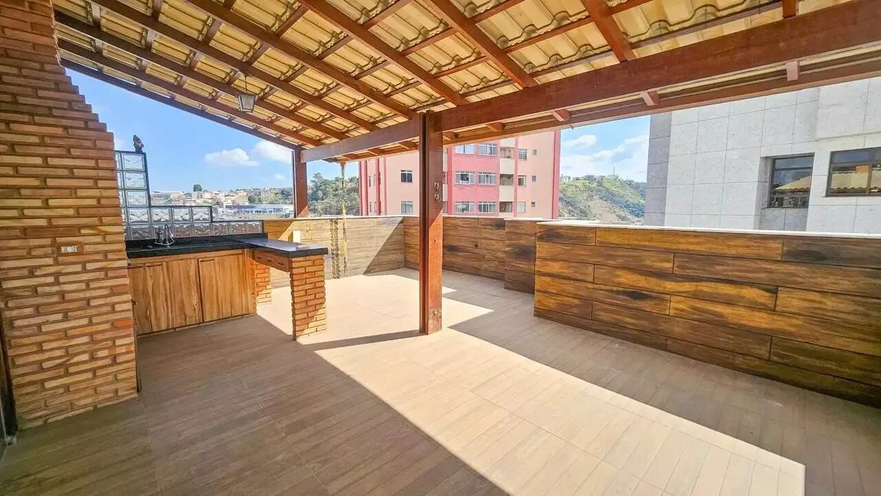 Cobertura à venda no CaiçaraAdelaide: 
