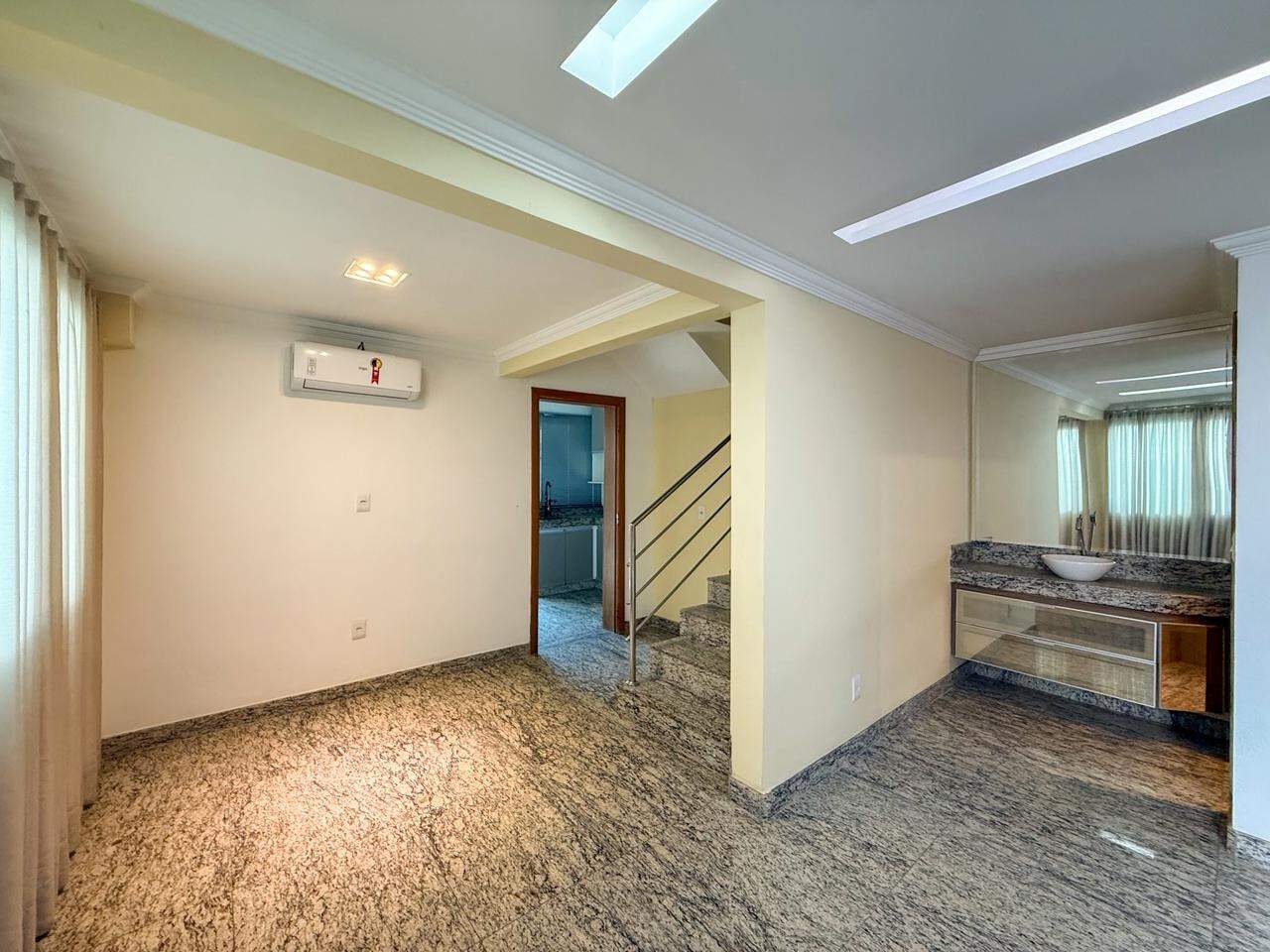 Casa à venda no Santa Terezinha: 