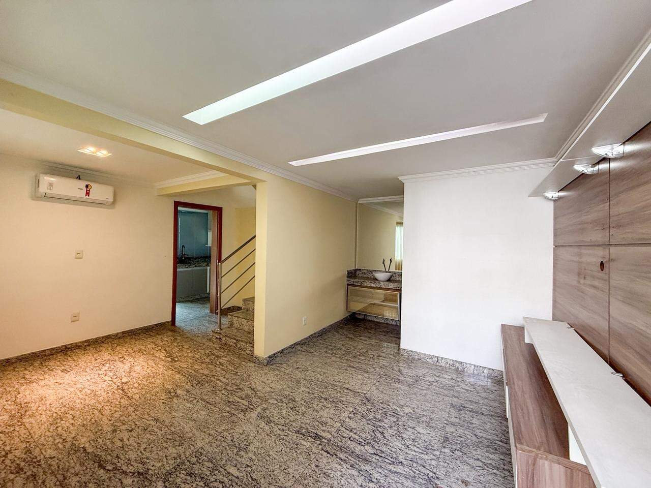 Casa à venda no Santa Terezinha: 