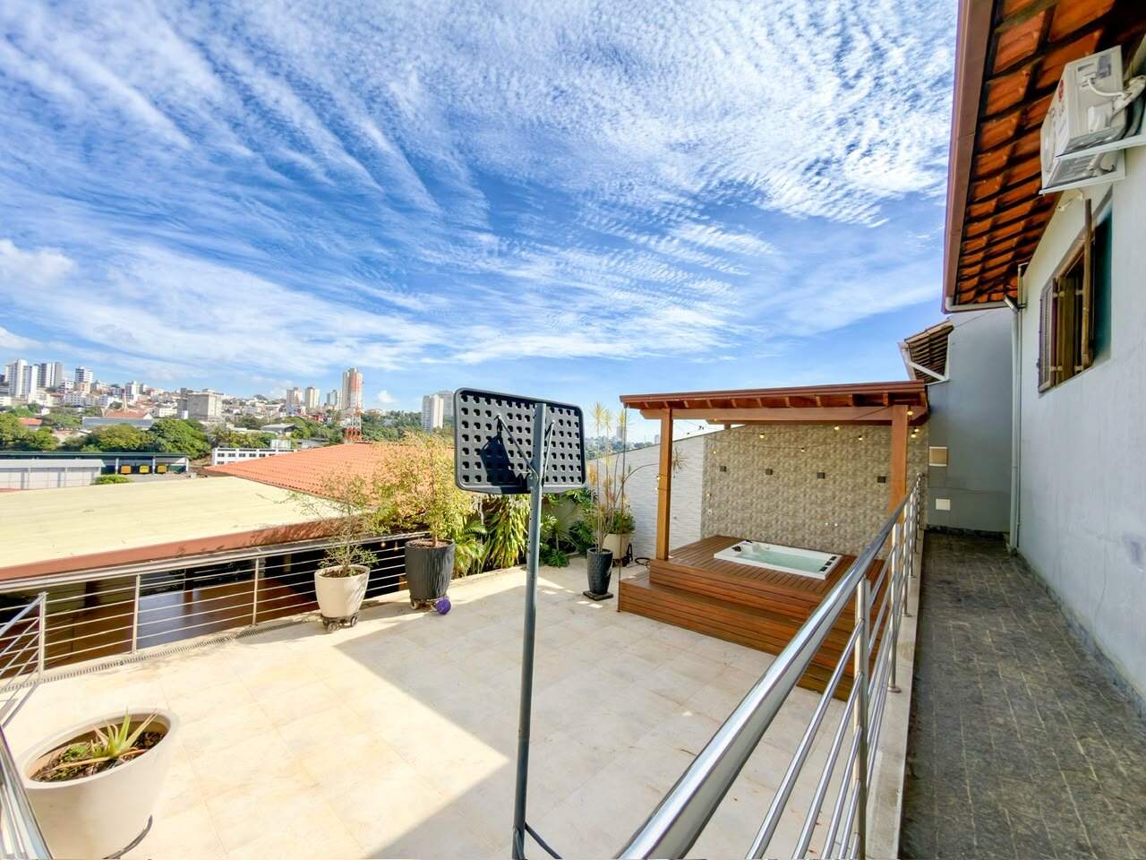 Casa à venda no Alto Caiçaras: 