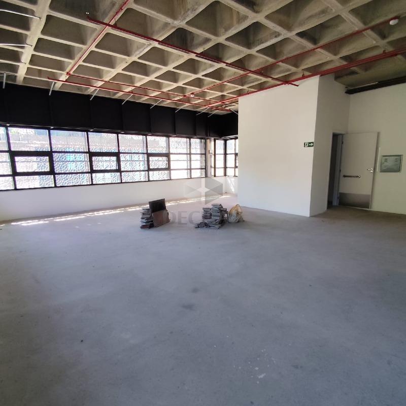 Andar corrido à venda no Lourdes: 