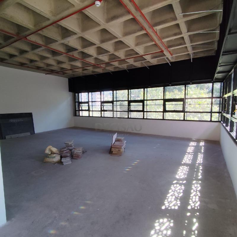 Andar corrido à venda no Lourdes: 