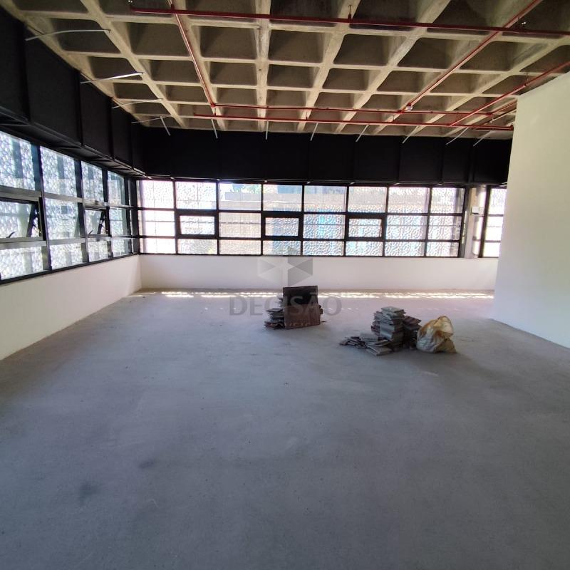 Andar corrido à venda no Lourdes: 