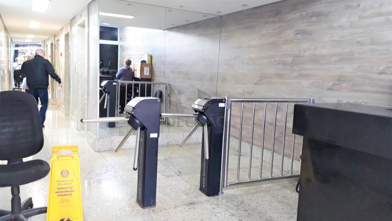 Sala à venda no Barro Preto: 