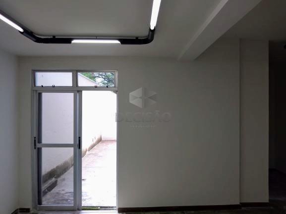 Andar corrido à venda no Lourdes: 