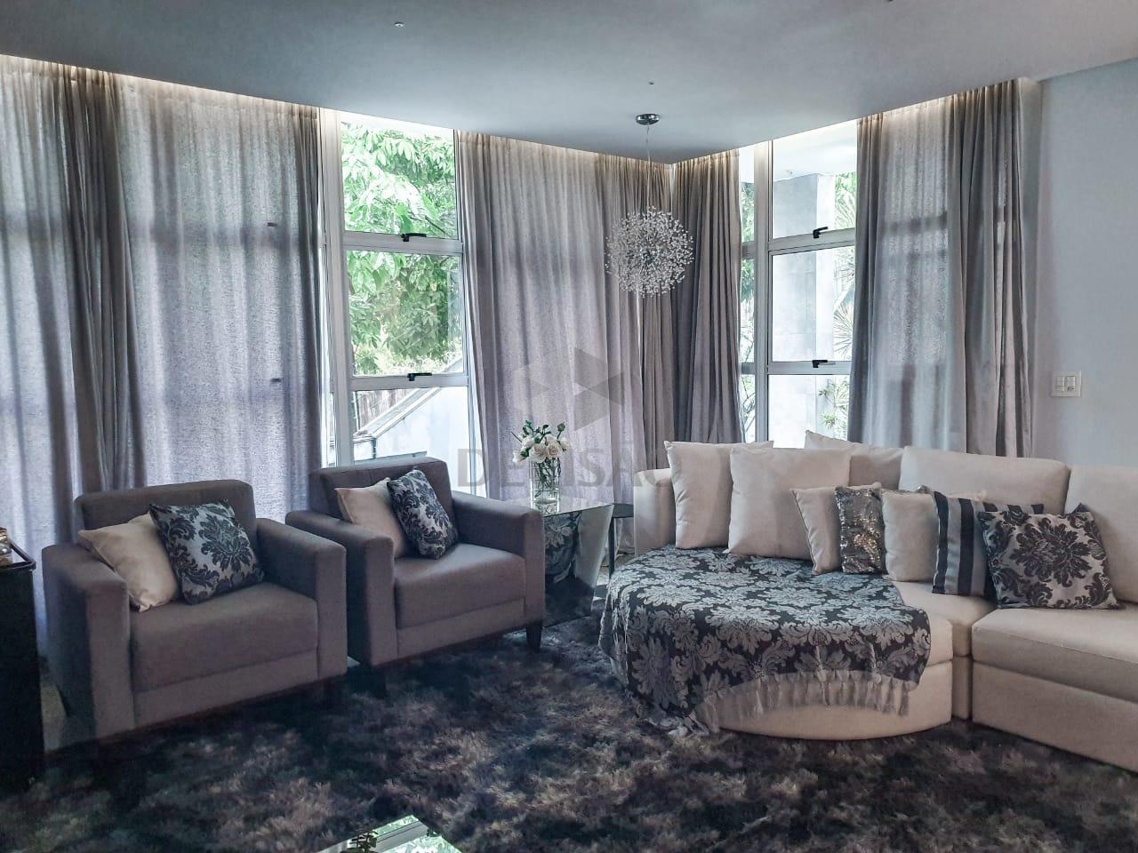 Casa à venda no Santa Lucia: 