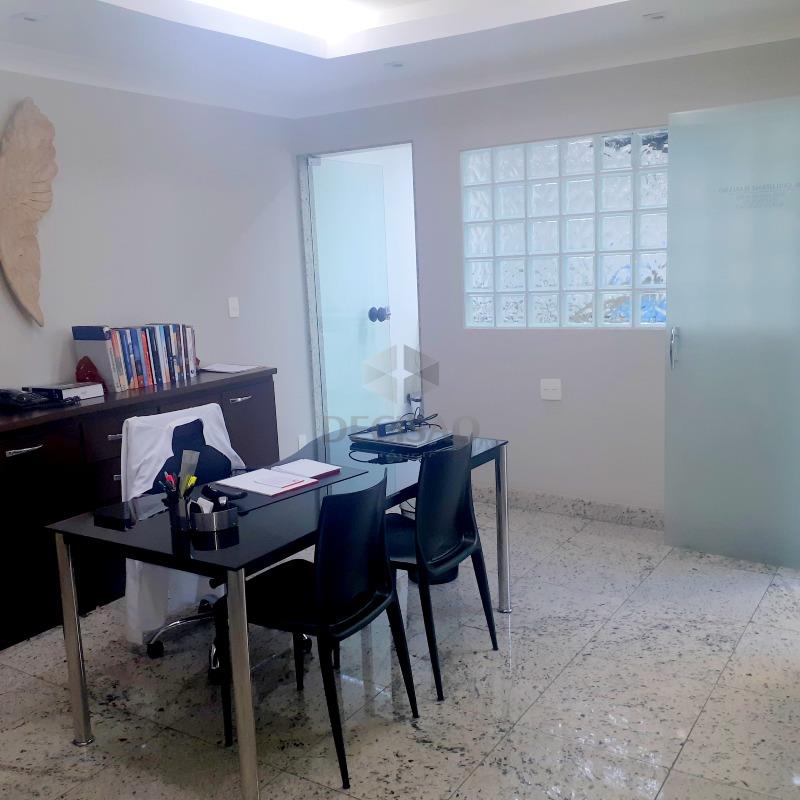 Prédio Comercial à venda no Funcionarios: 