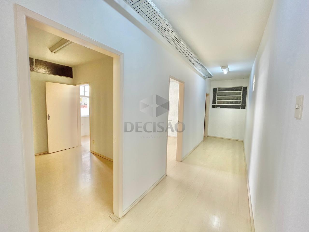 Sala à venda no Centro: 