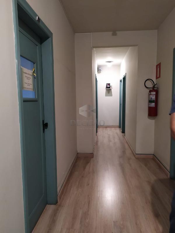 Sala à venda no Centro: 