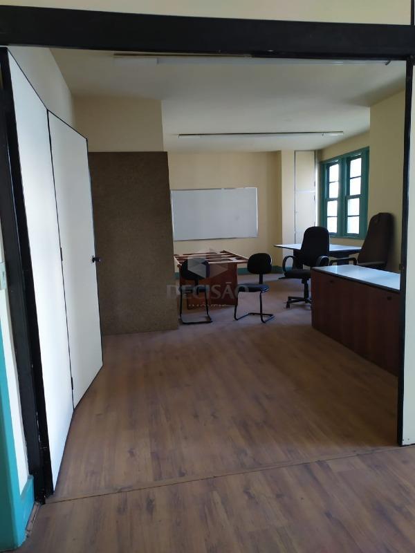 Sala à venda no Centro: 