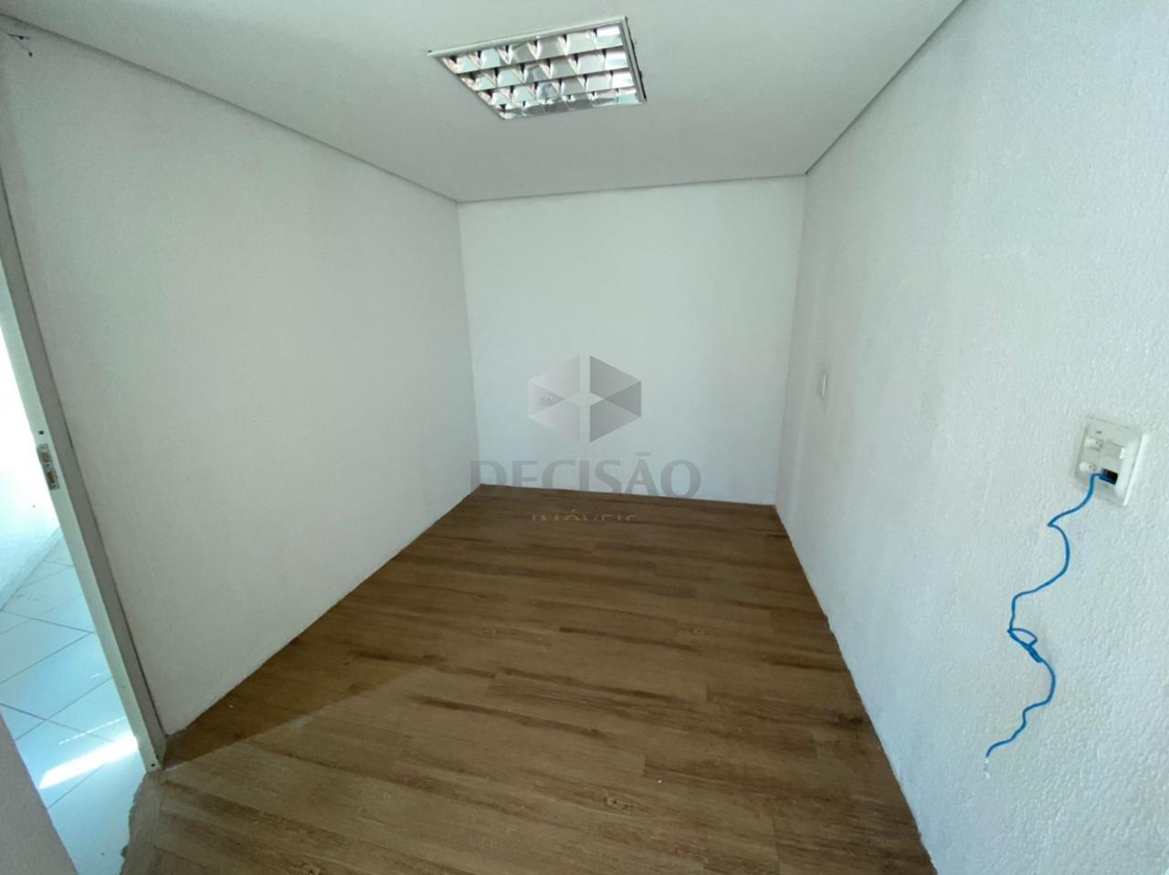 Andar corrido à venda no Santa Efigênia: 