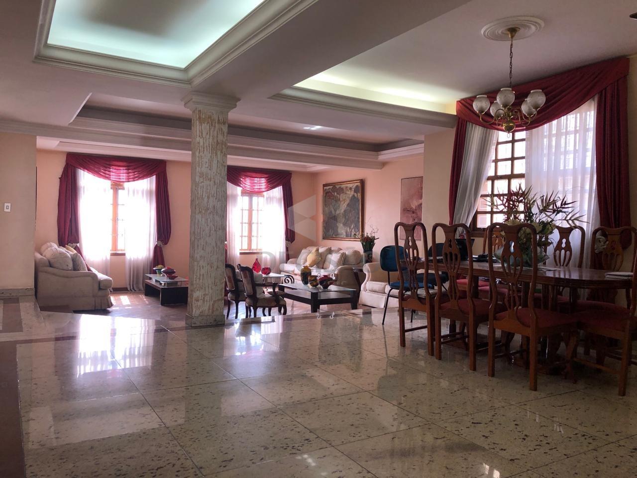 Casa à venda no Santa Efigênia: 