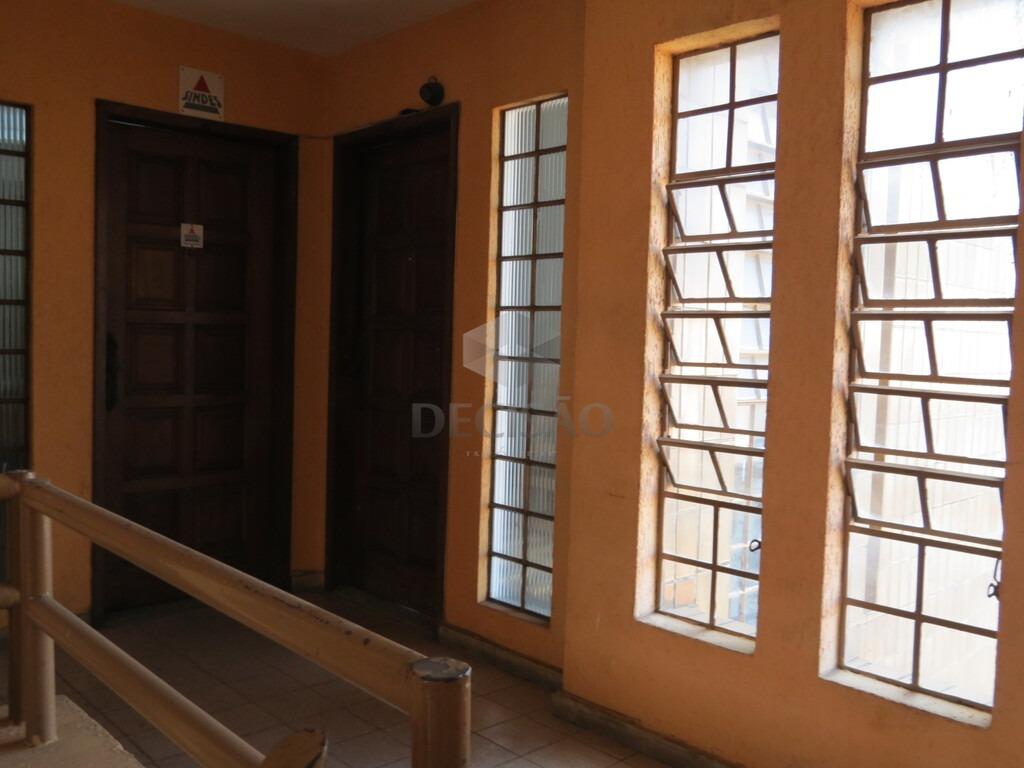 Sala à venda no Carlos Prates: 